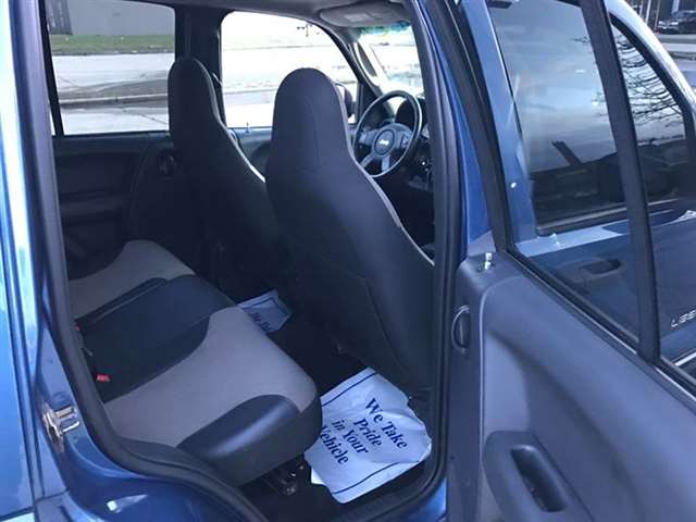 2004 Jeep Liberty 4dr Sport 4WD SUV